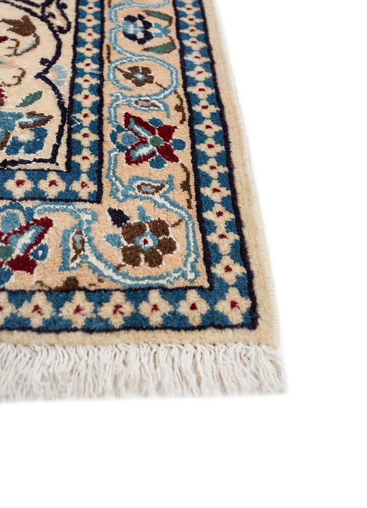 aalam gold wool hand knotted Rug - Corner