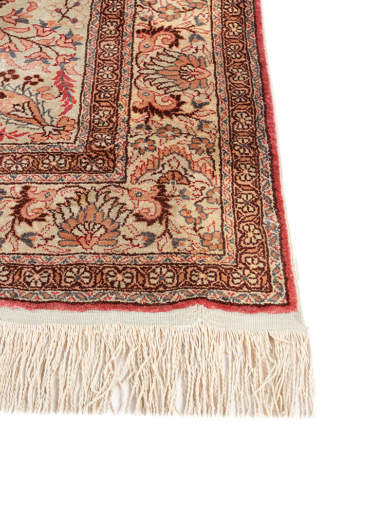 gulmarg green silk hand knotted Rug - Corner