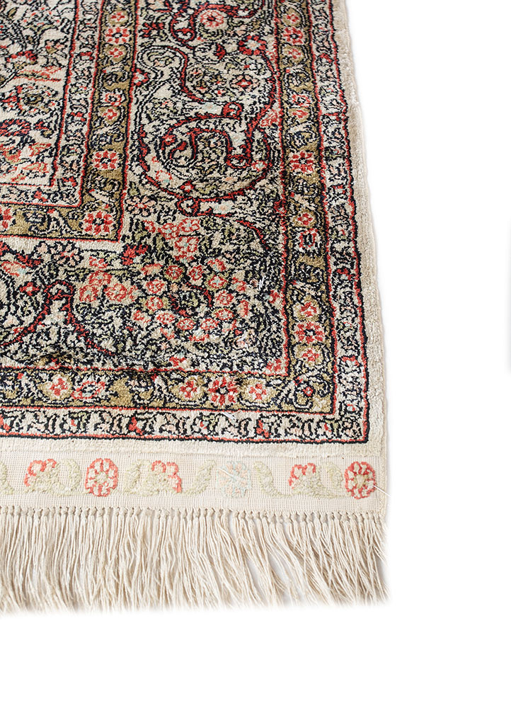 gulmarg red and orange silk hand knotted Rug - Corner