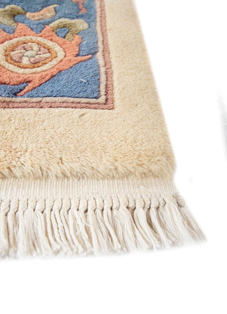 aalam gold wool hand knotted Rug - Corner