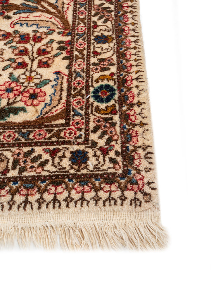 aalam red and orange wool hand knotted Rug - Corner
