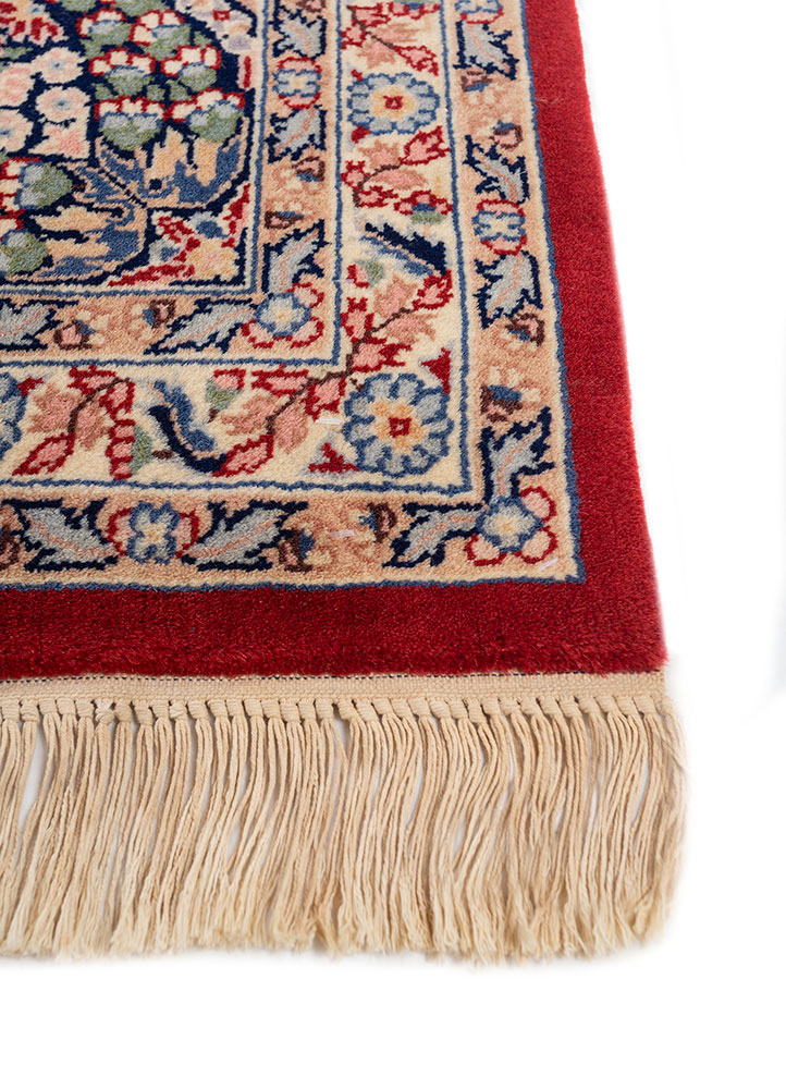 aalam ivory wool hand knotted Rug - Corner