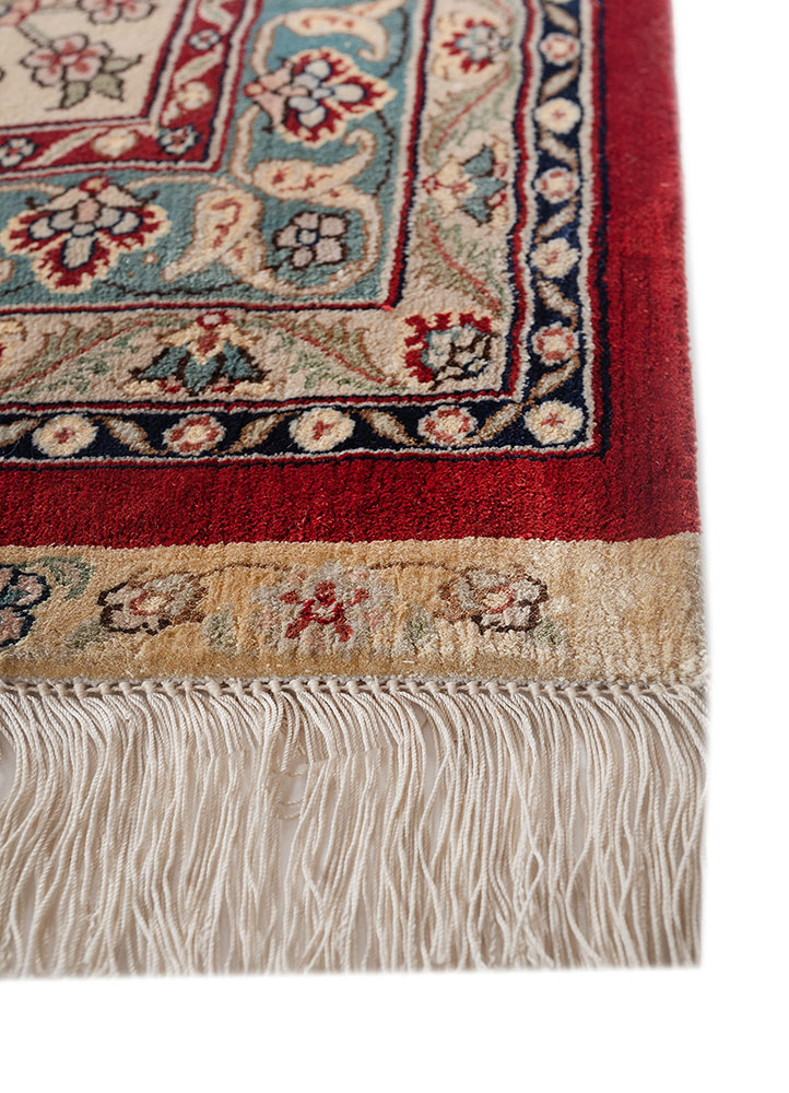 gulmarg red and orange silk hand knotted Rug - Corner