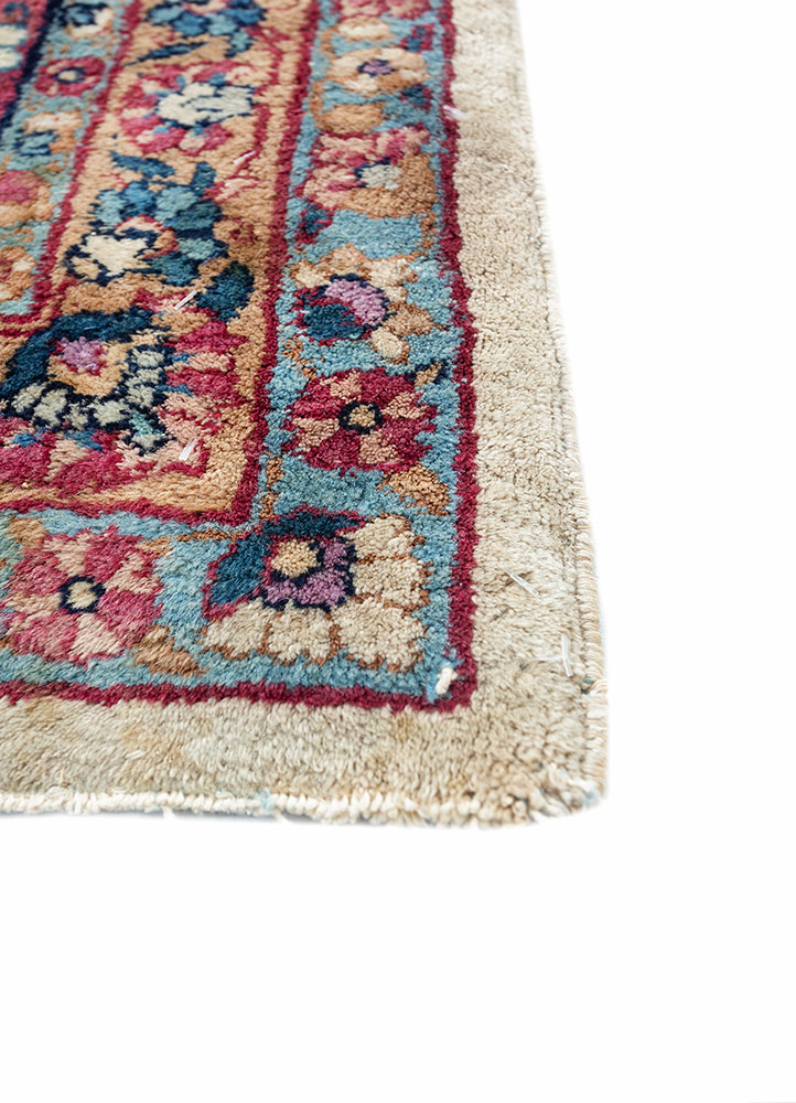 aalam gold wool hand knotted Rug - Corner