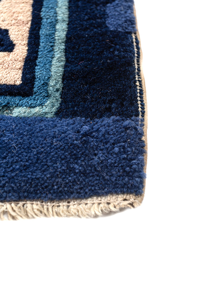 pechino red and orange wool hand knotted Rug - Corner