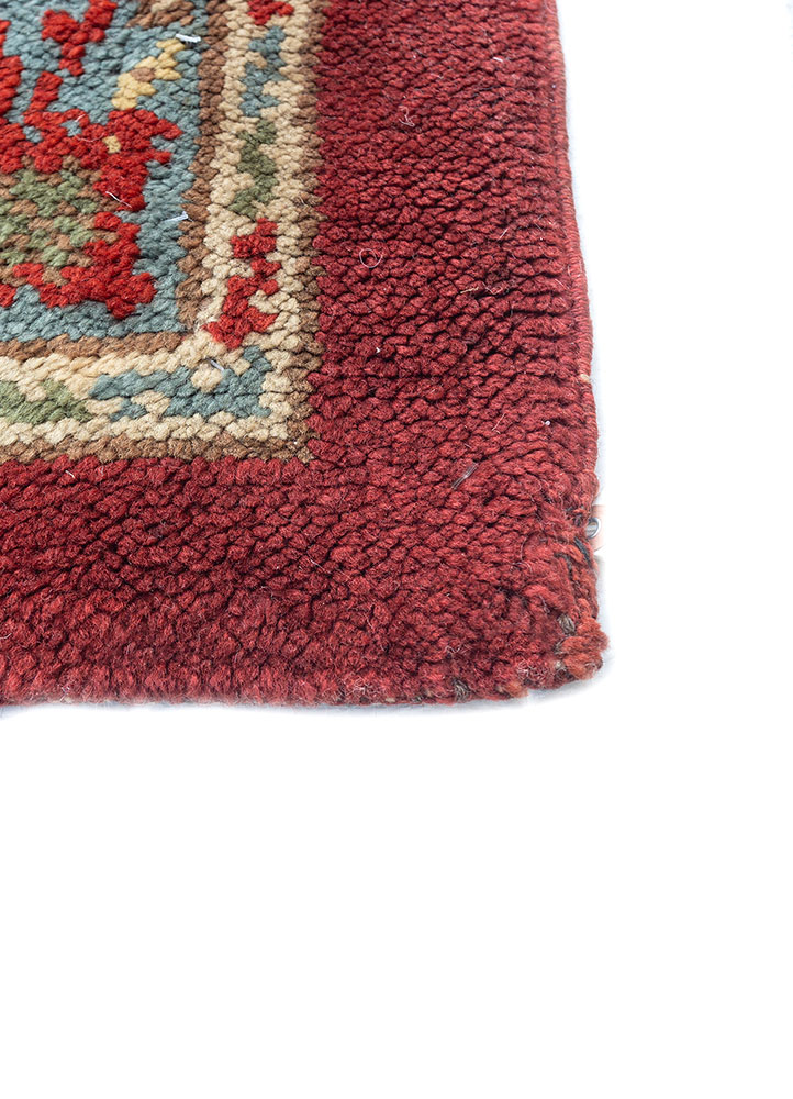 aalam red and orange wool hand knotted Rug - Corner
