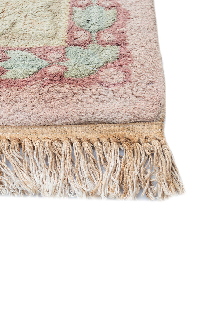 aalam red and orange wool hand knotted Rug - Corner
