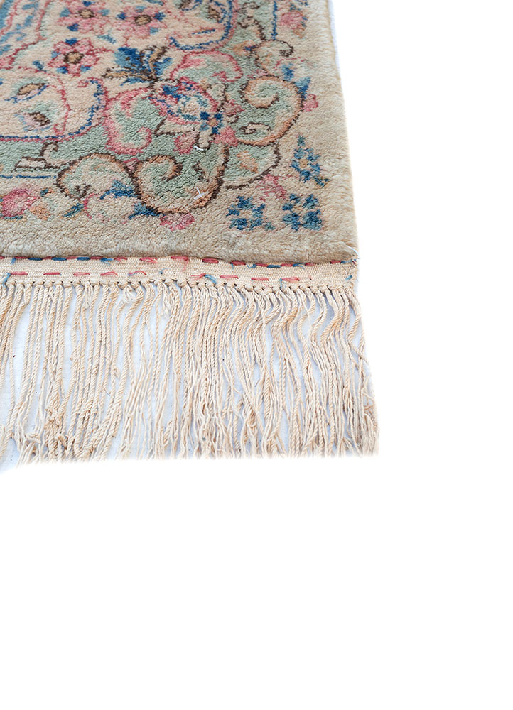 aalam red and orange wool hand knotted Rug - Corner