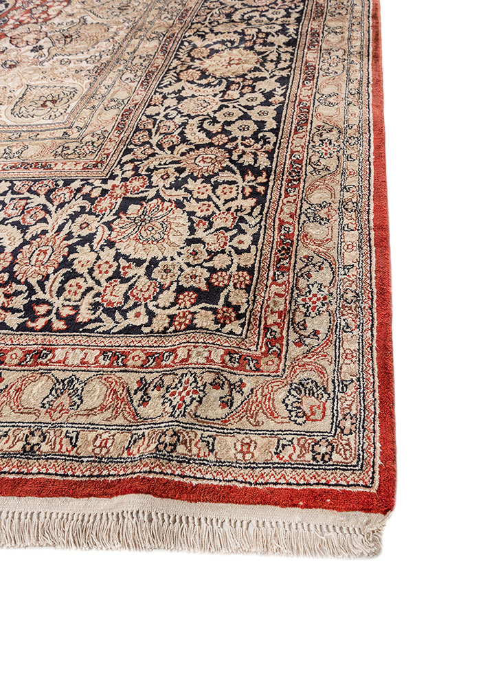 gulmarg green silk hand knotted Rug - Corner