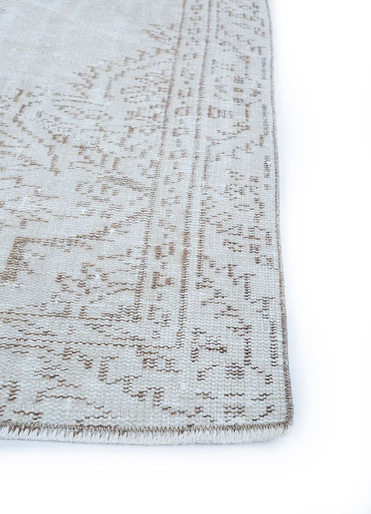 vintage grey and black wool hand knotted Rug - Corner