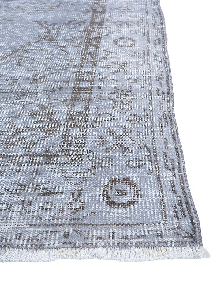 vintage blue wool hand knotted Rug - Corner