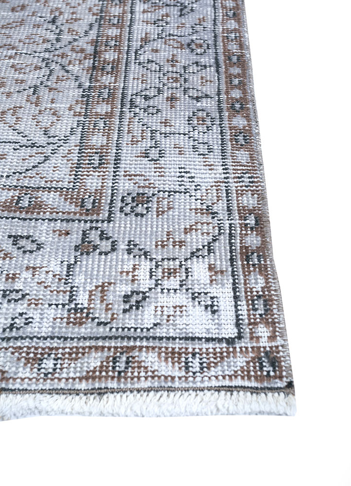 vintage grey and black wool hand knotted Rug - Corner