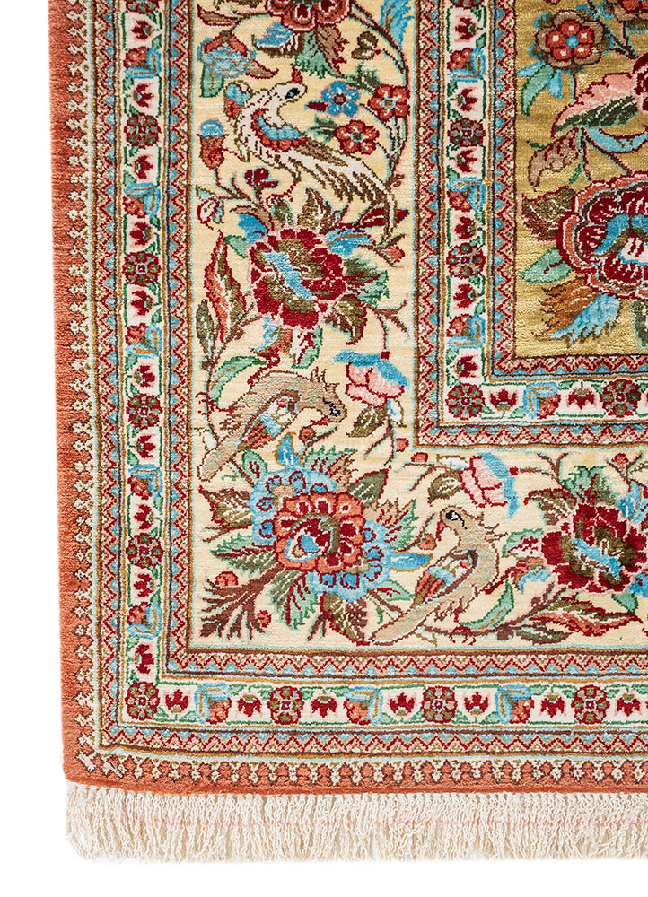gulmarg green silk hand knotted Rug - Corner