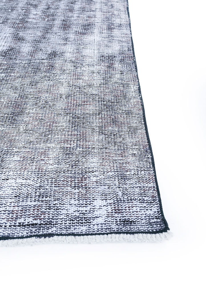 lacuna grey and black wool hand knotted Rug - Corner