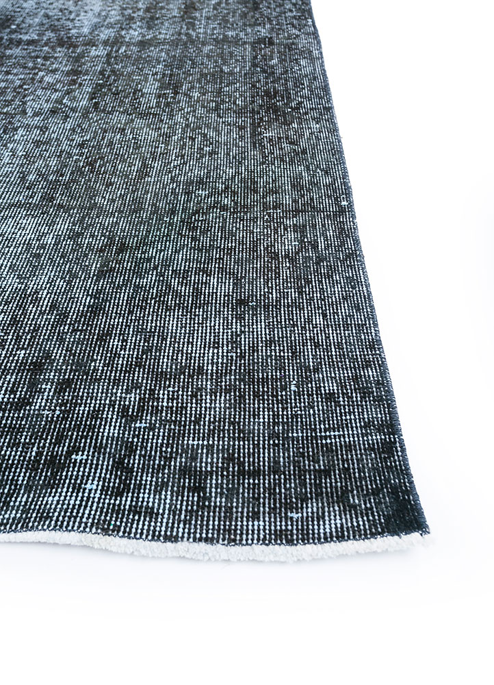 lacuna grey and black wool hand knotted Rug - Corner