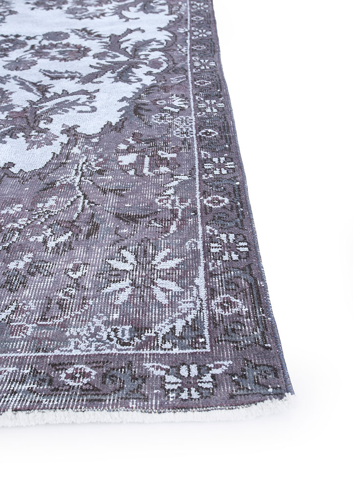 vintage grey and black wool hand knotted Rug - Corner