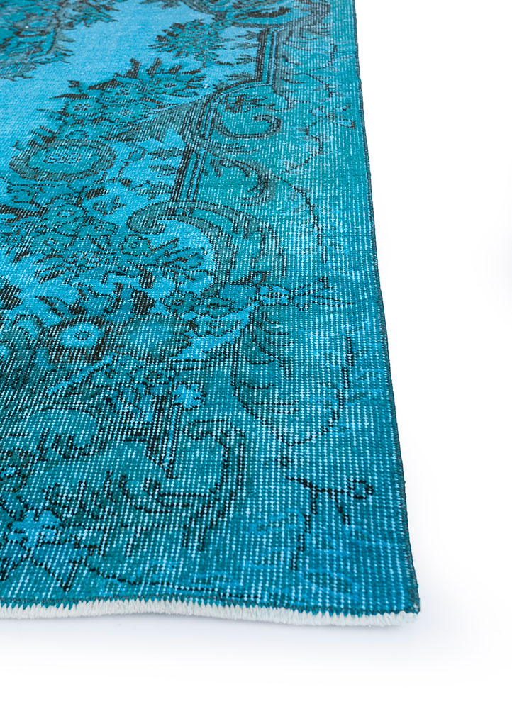 lacuna blue wool hand knotted Rug - Corner