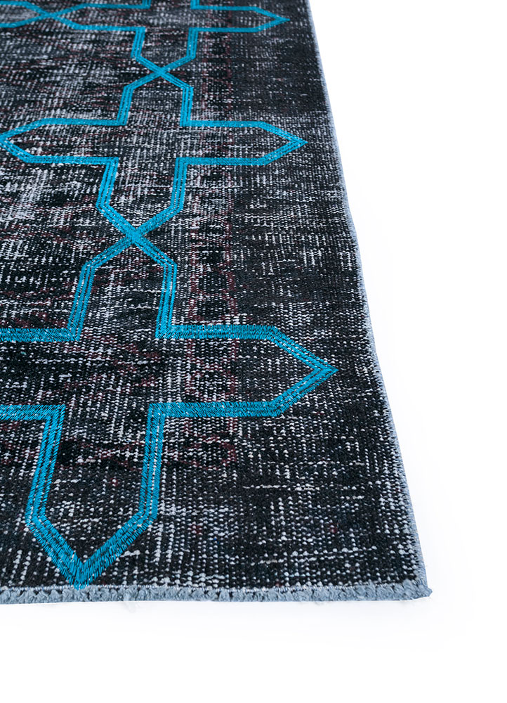 lacuna grey and black wool hand knotted Rug - Corner