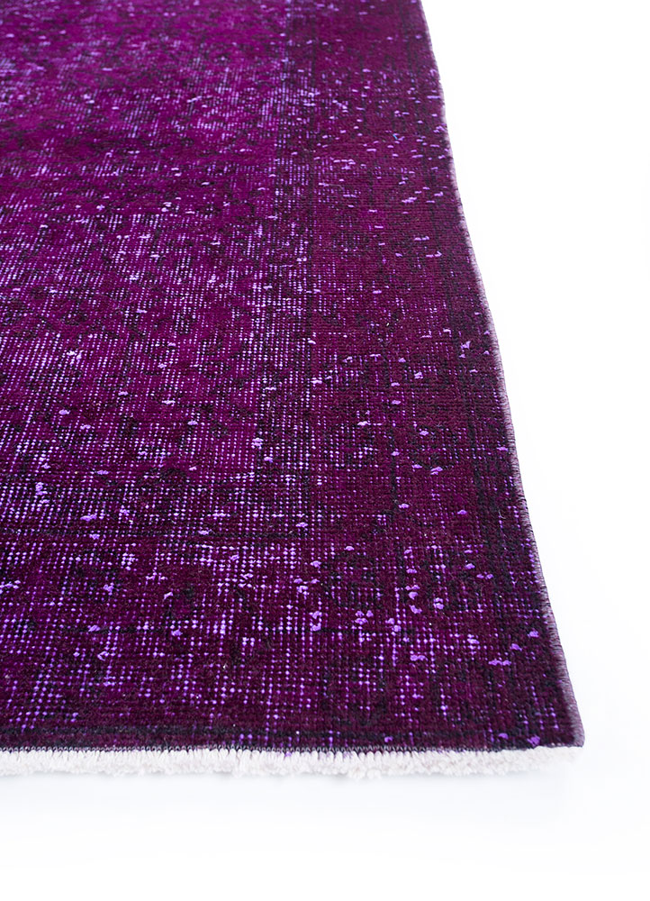 lacuna pink and purple wool hand knotted Rug - Corner