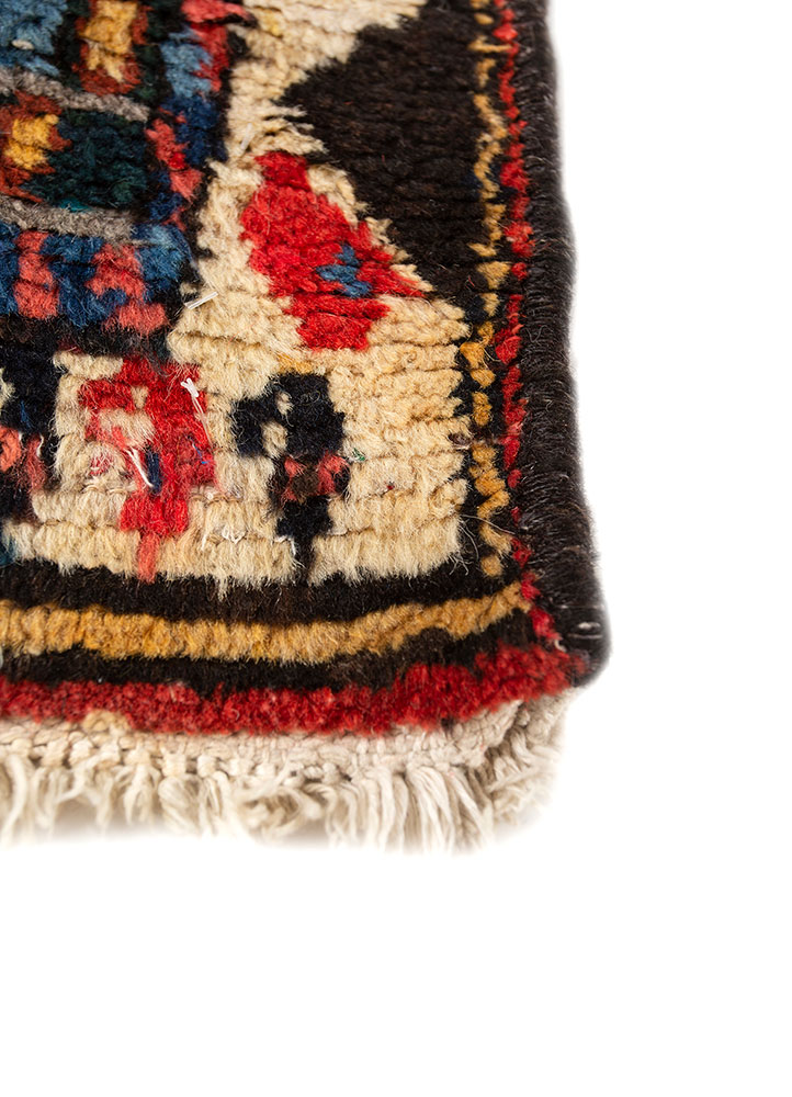 nuray ivory wool hand knotted Rug - Corner