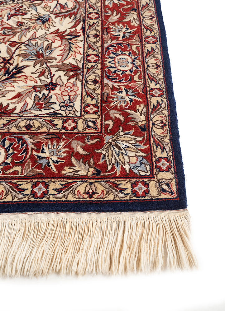 aalam ivory wool hand knotted Rug - Corner