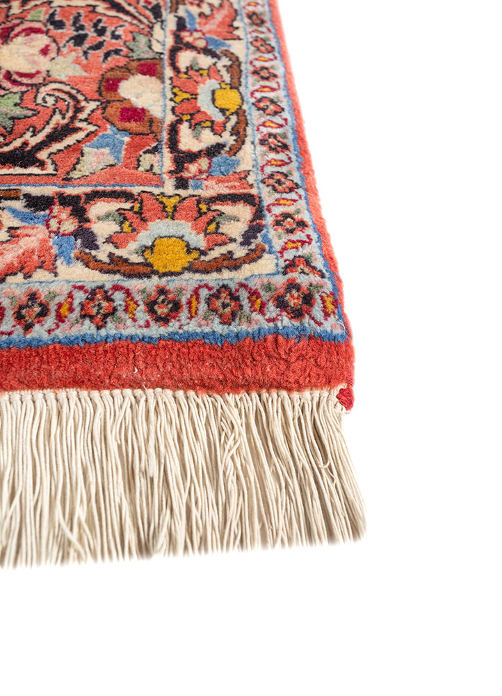 aalam ivory wool hand knotted Rug - Corner