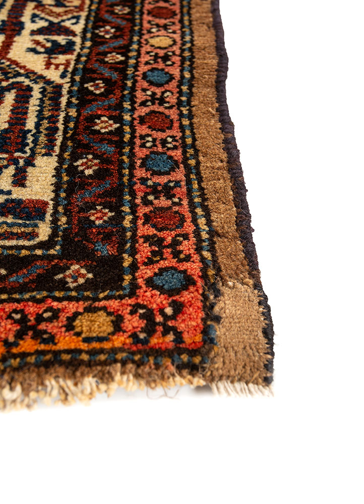 aalam ivory wool hand knotted Rug - Corner