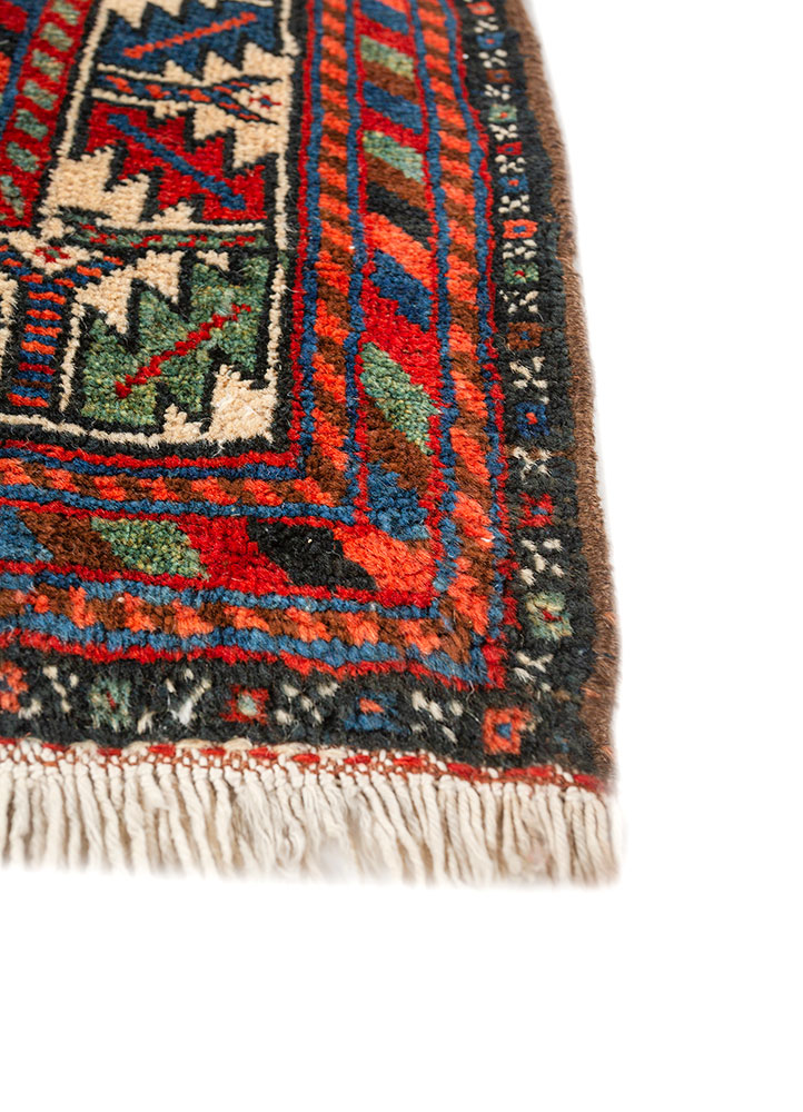 kiaan grey and black wool hand knotted Rug - Corner