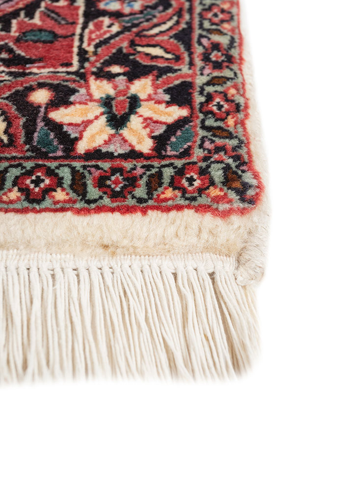 aalam ivory wool hand knotted Rug - Corner