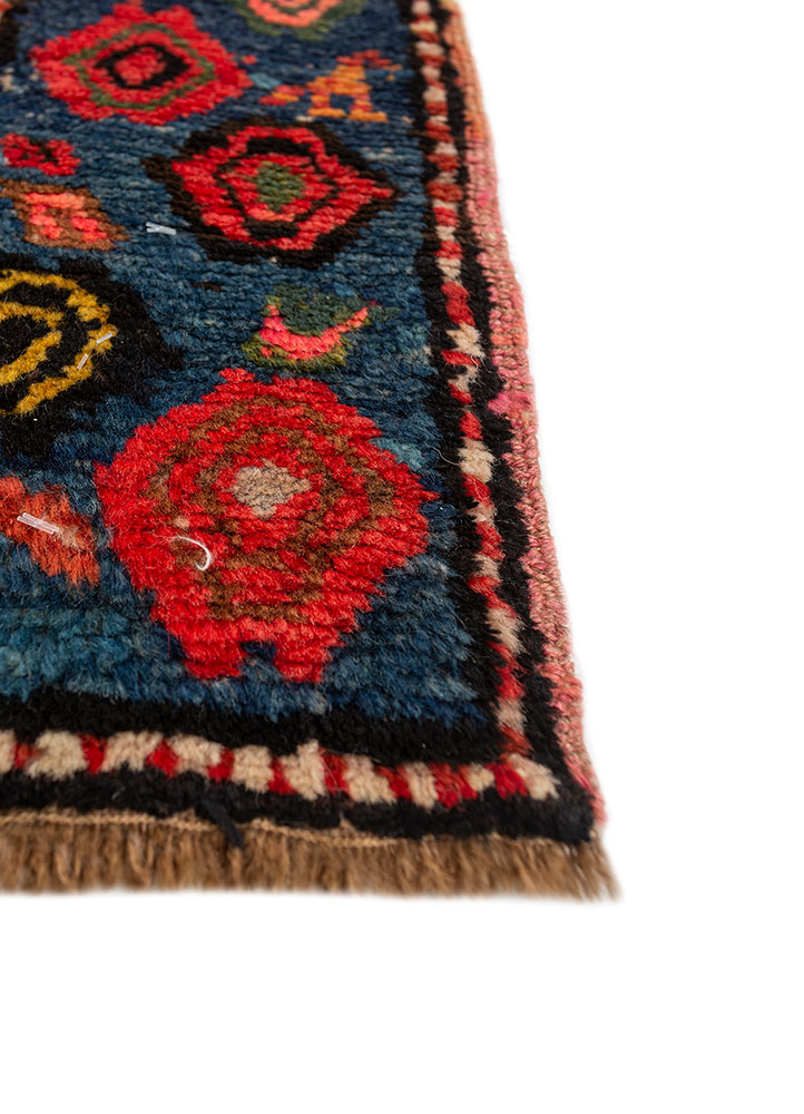 aalam pink and purple wool hand knotted Rug - Corner