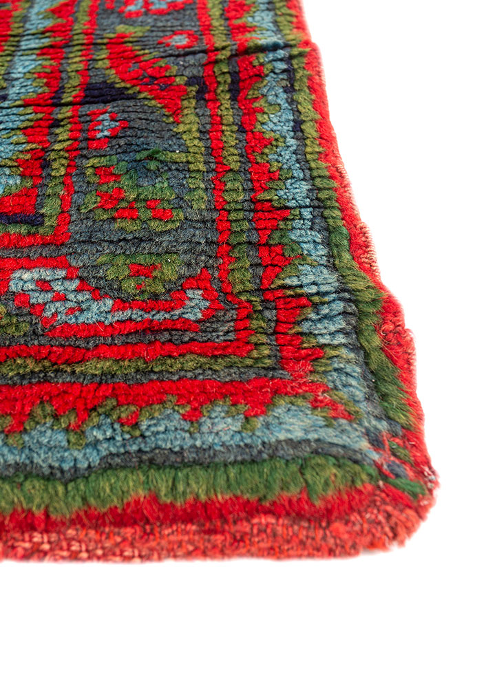 aalam red and orange wool hand knotted Rug - Corner