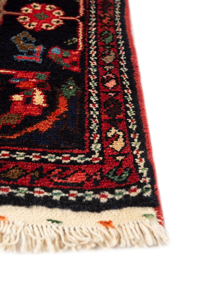 aalam ivory wool hand knotted Rug - Corner
