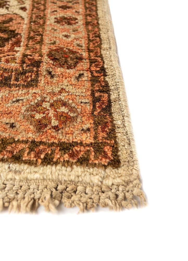 aalam ivory wool hand knotted Rug - Corner