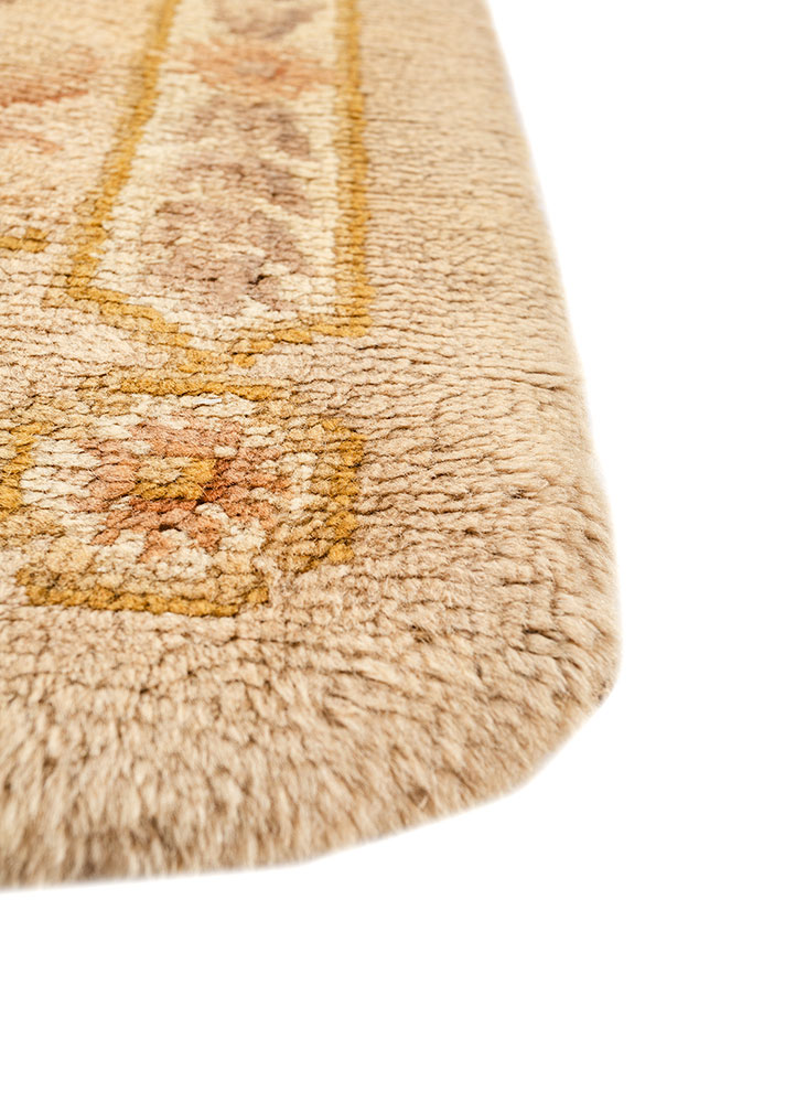 aalam gold wool hand knotted Rug - Corner