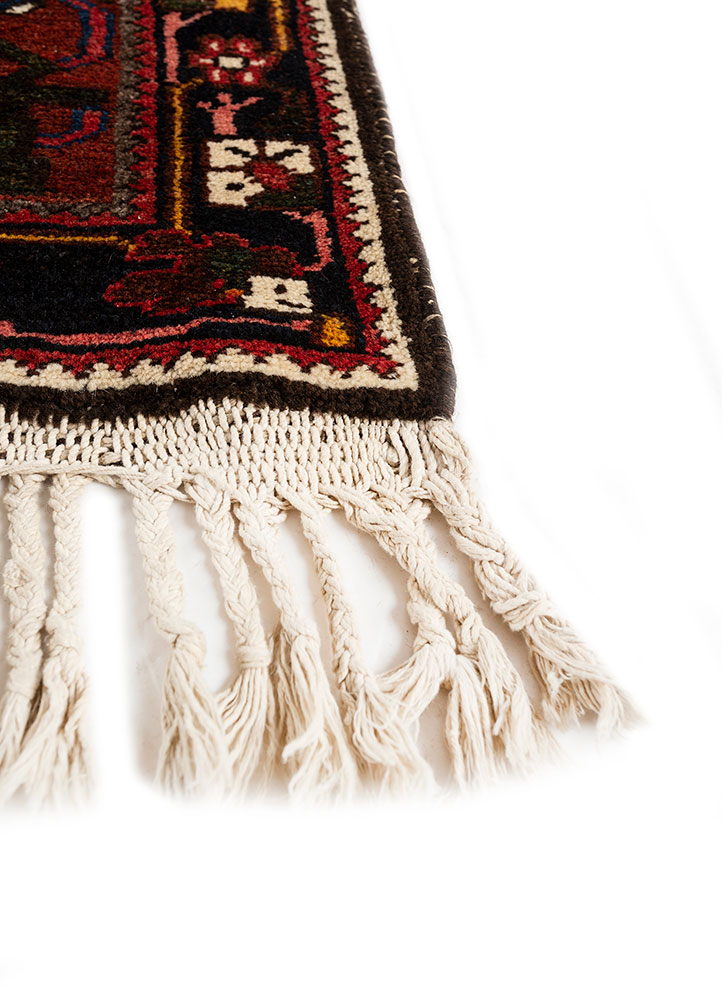 aalam gold wool hand knotted Rug - Corner