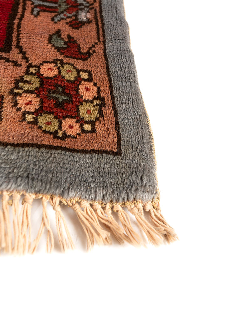 aalam red and orange wool hand knotted Rug - Corner