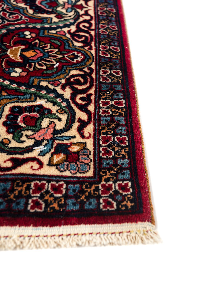 aalam ivory wool hand knotted Rug - Corner