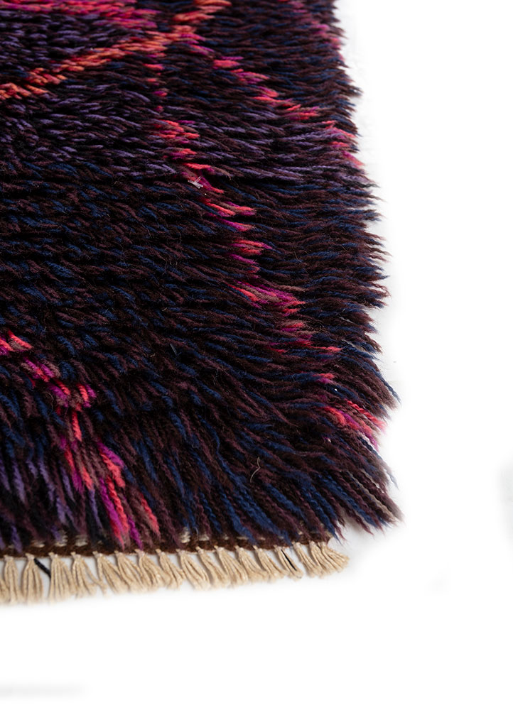 zuri pink and purple wool hand knotted Rug - Corner
