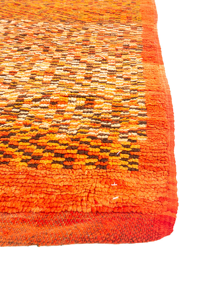 zuri beige and brown wool hand knotted Rug - Corner