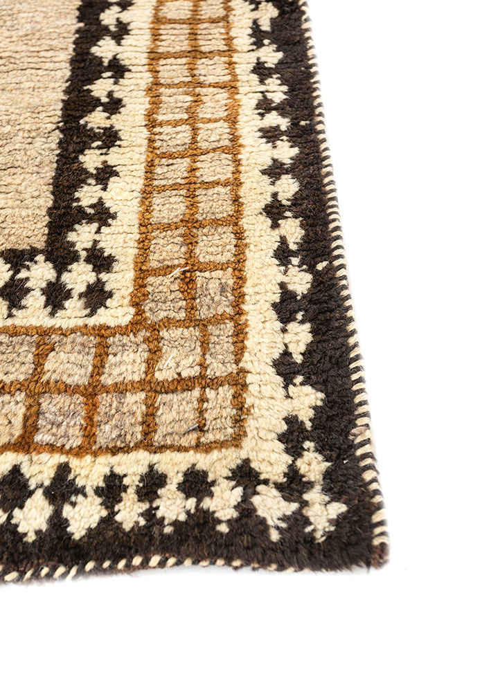 kiaan beige and brown wool hand knotted Rug - Corner