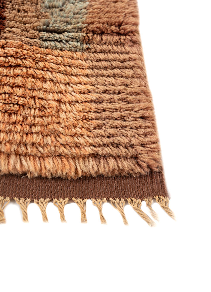 zuri red and orange wool hand knotted Rug - Corner