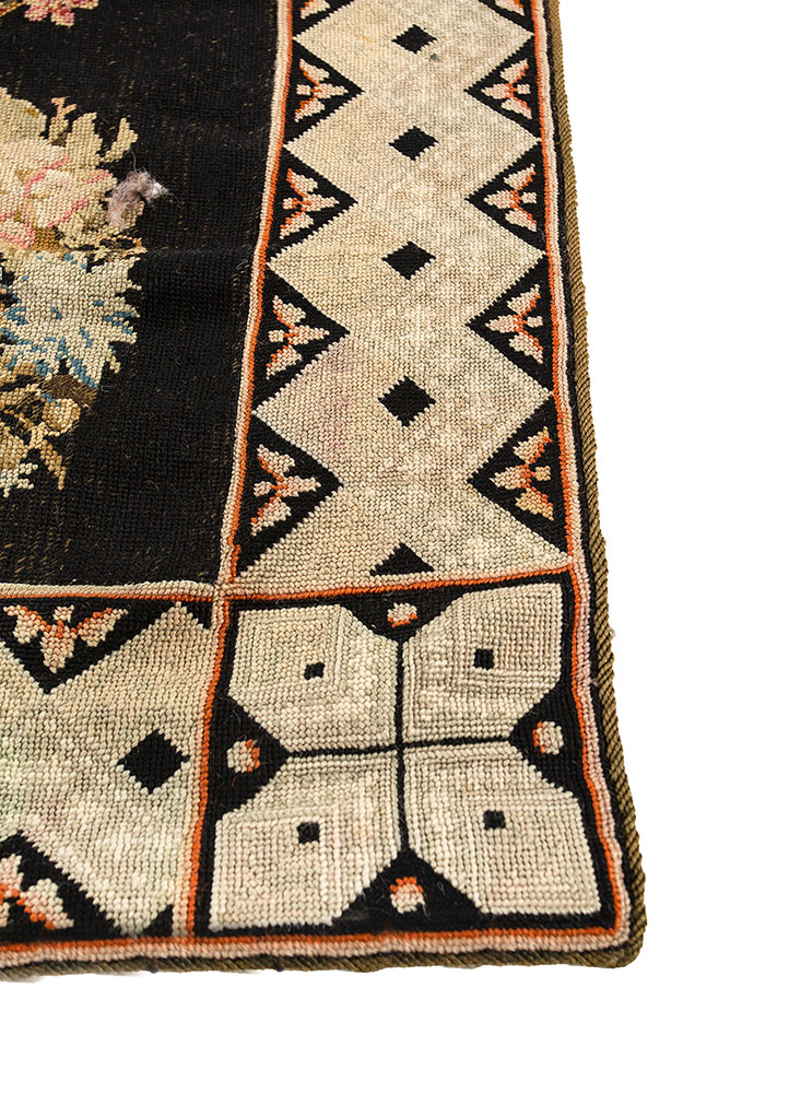 pechino grey and black wool hand knotted Rug - Corner