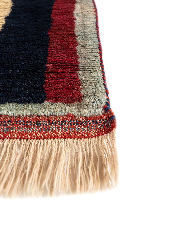 zuri blue wool hand knotted Rug - Corner