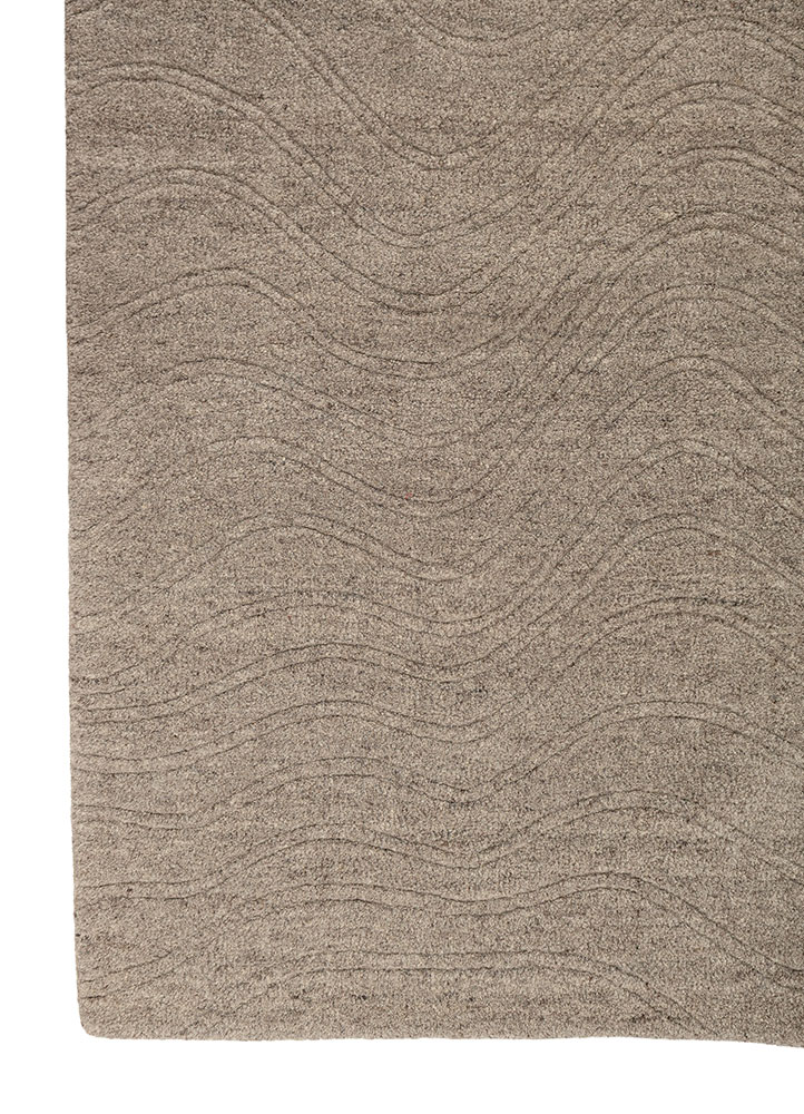 tesoro grey and black wool hand loom Rug - Corner