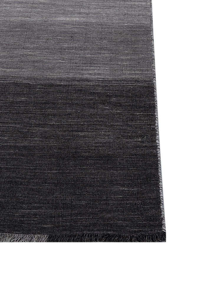 tesoro grey and black wool hand loom Rug - Corner