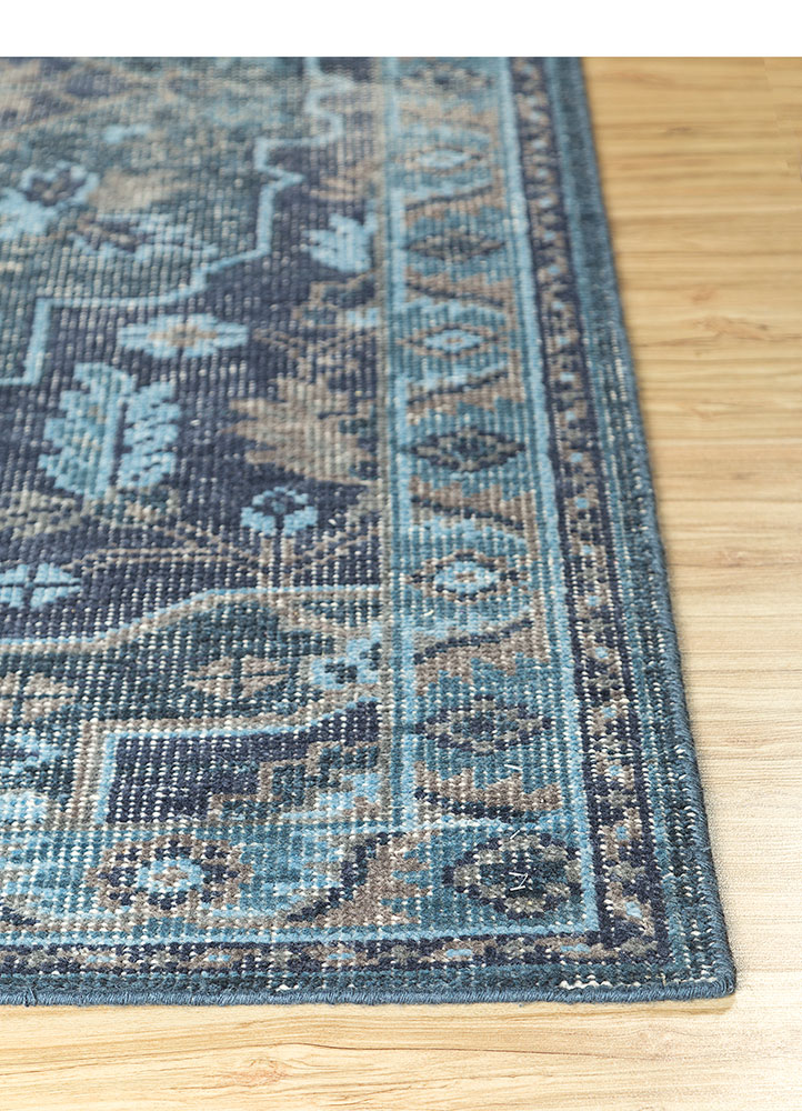 savana grey and black wool hand knotted Rug - Corner