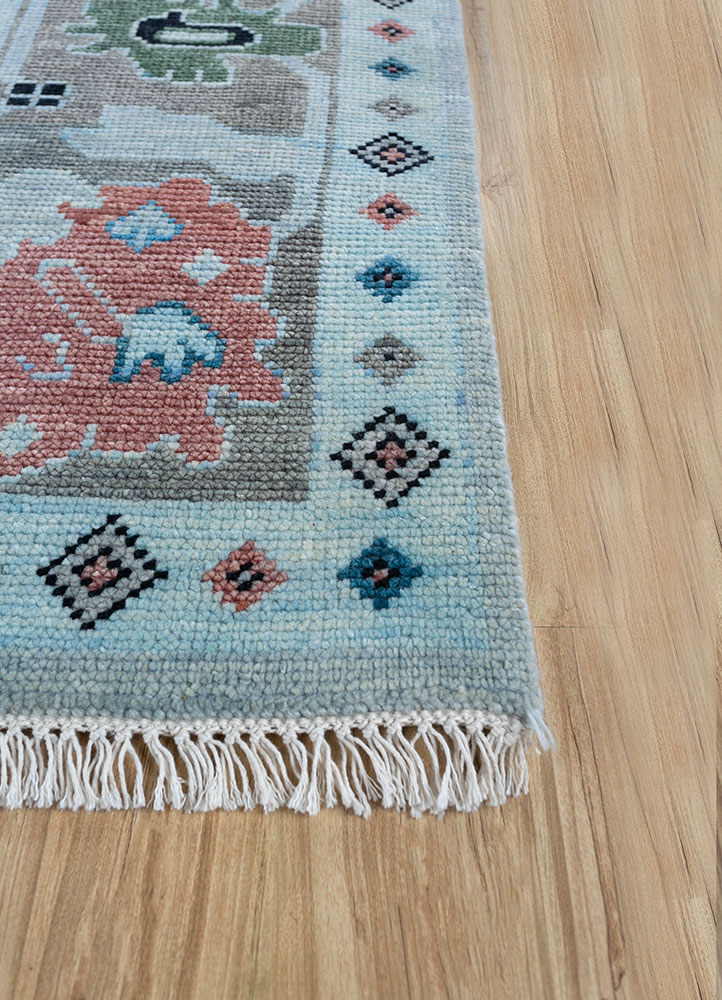 cyanna blue wool hand knotted Rug - Corner