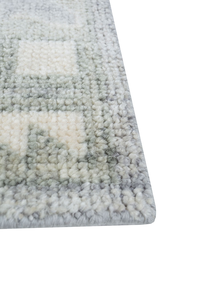 savana blue wool hand knotted Rug - Corner