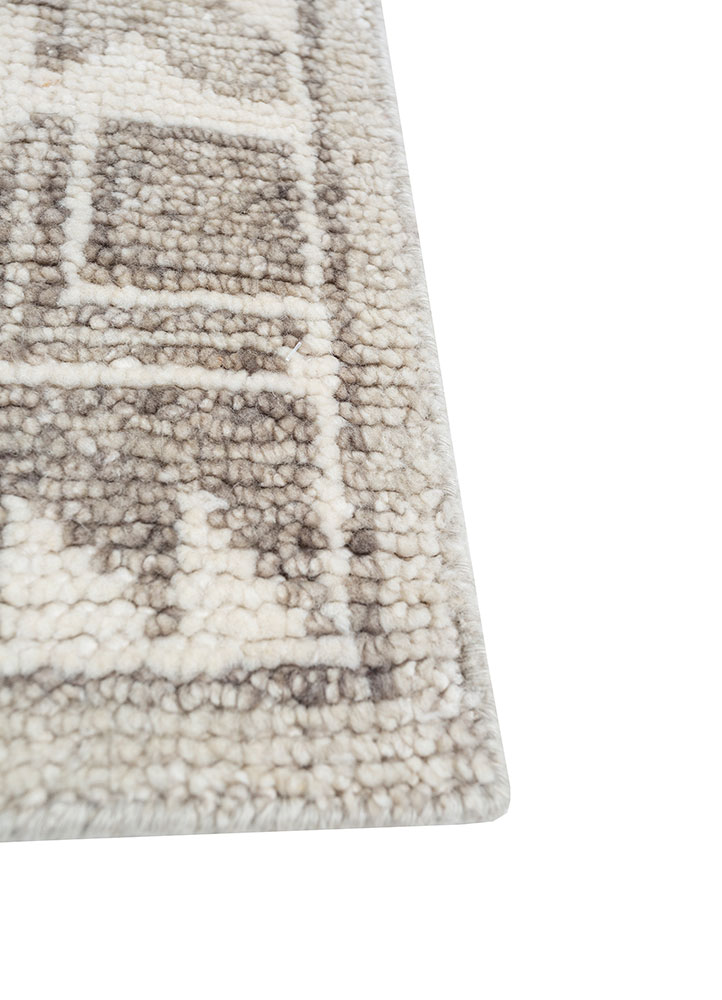 savana grey and black wool hand knotted Rug - Corner
