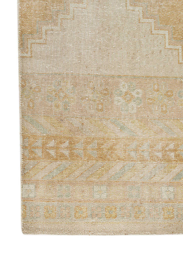 provenance beige and brown wool hand knotted Rug - Corner